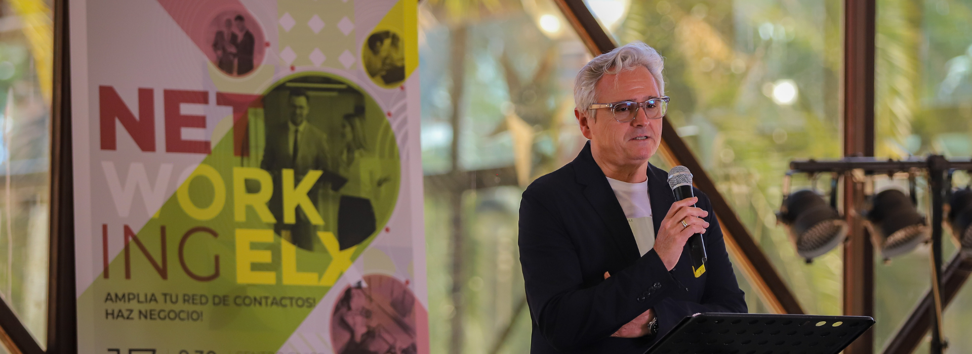 Antonio Andreu, presidente de AESEC, durante su intervención en una jornada de networking empresarial en Elche.